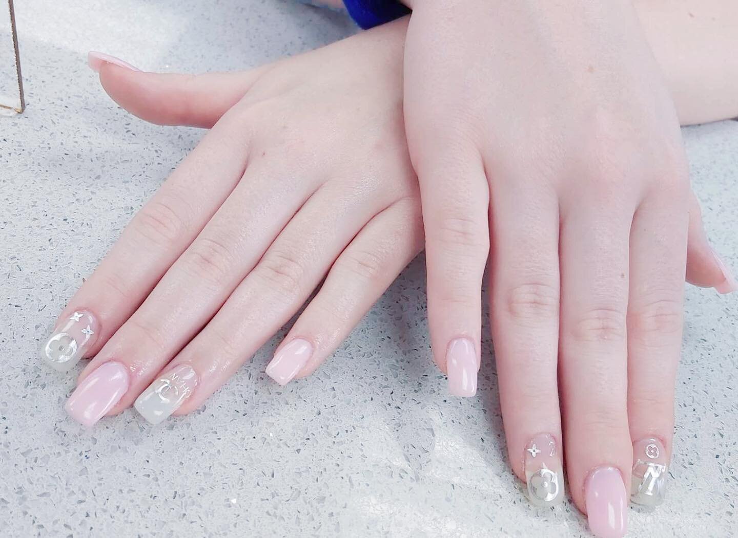 Gel set design by our client! We got all type of cute designs for you to choose from !☺️